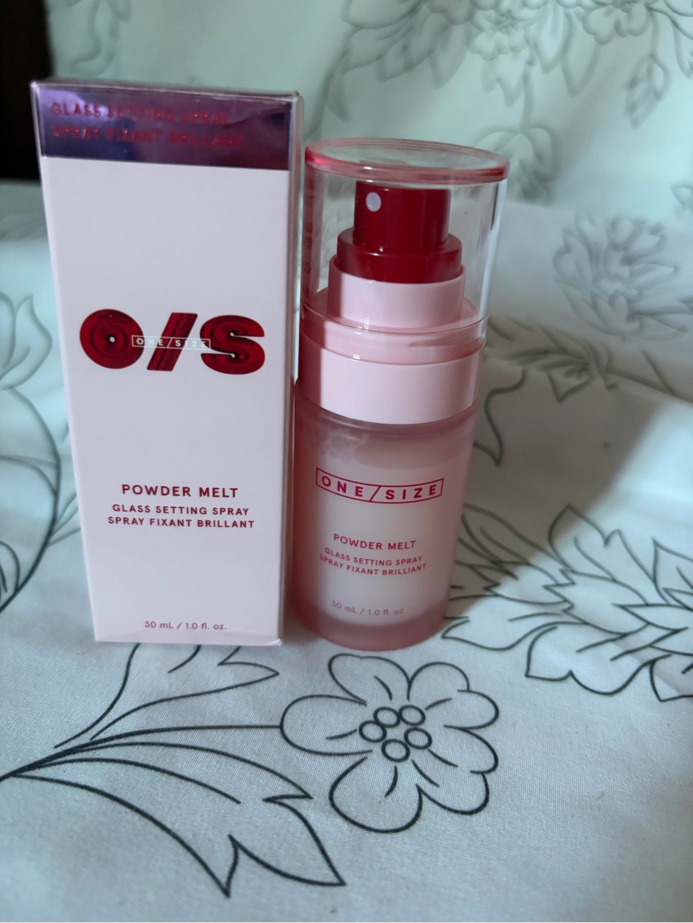 ONE/SIZE Powder Melt Glass Setting Spray β Light Pink Bottle